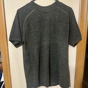 Lulu lemon metal vent tech tee